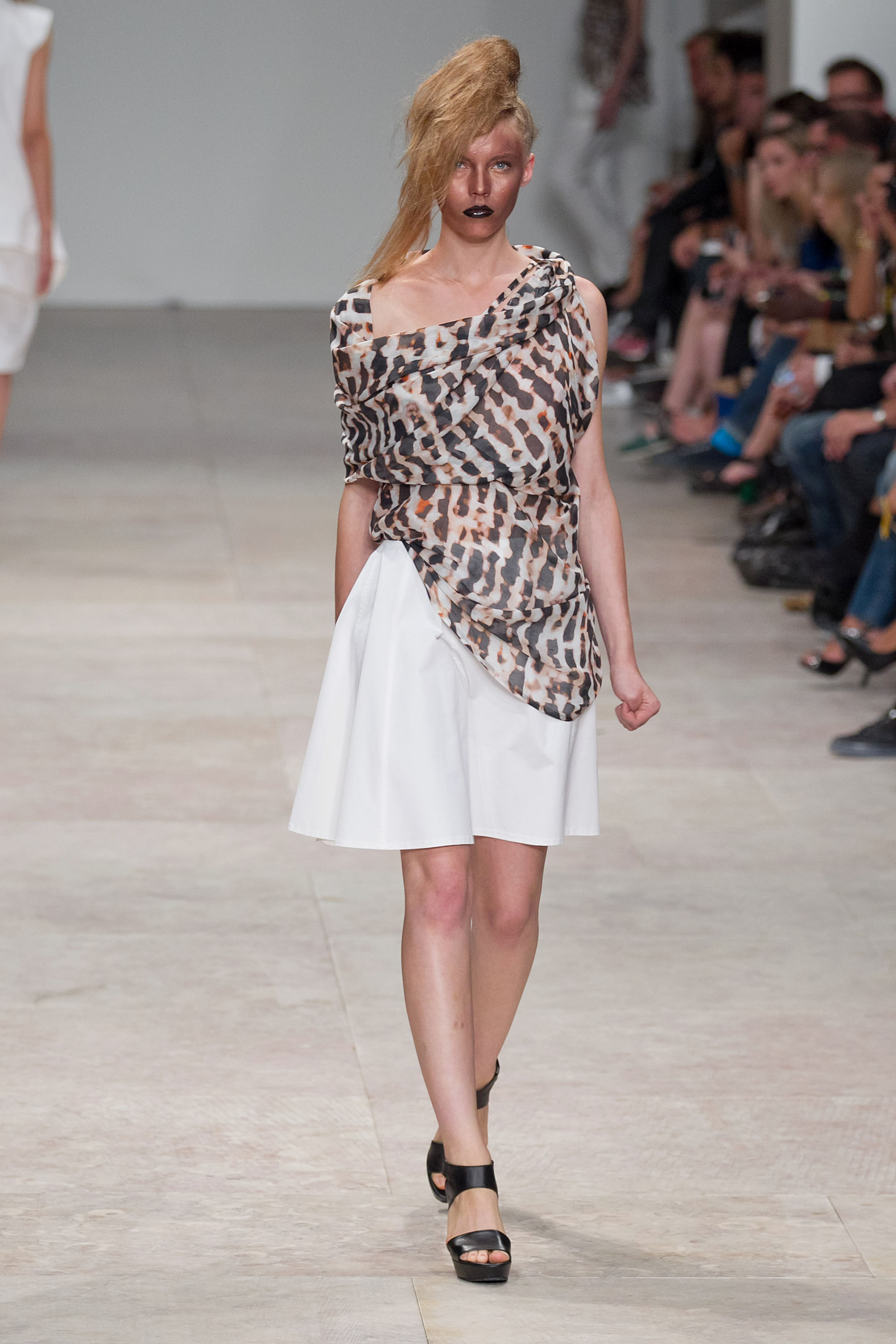 Lisbon Fashion Week Spring Summer 2012 Ready To Wear - Ana Salazar - Catwalk | Picture 98399